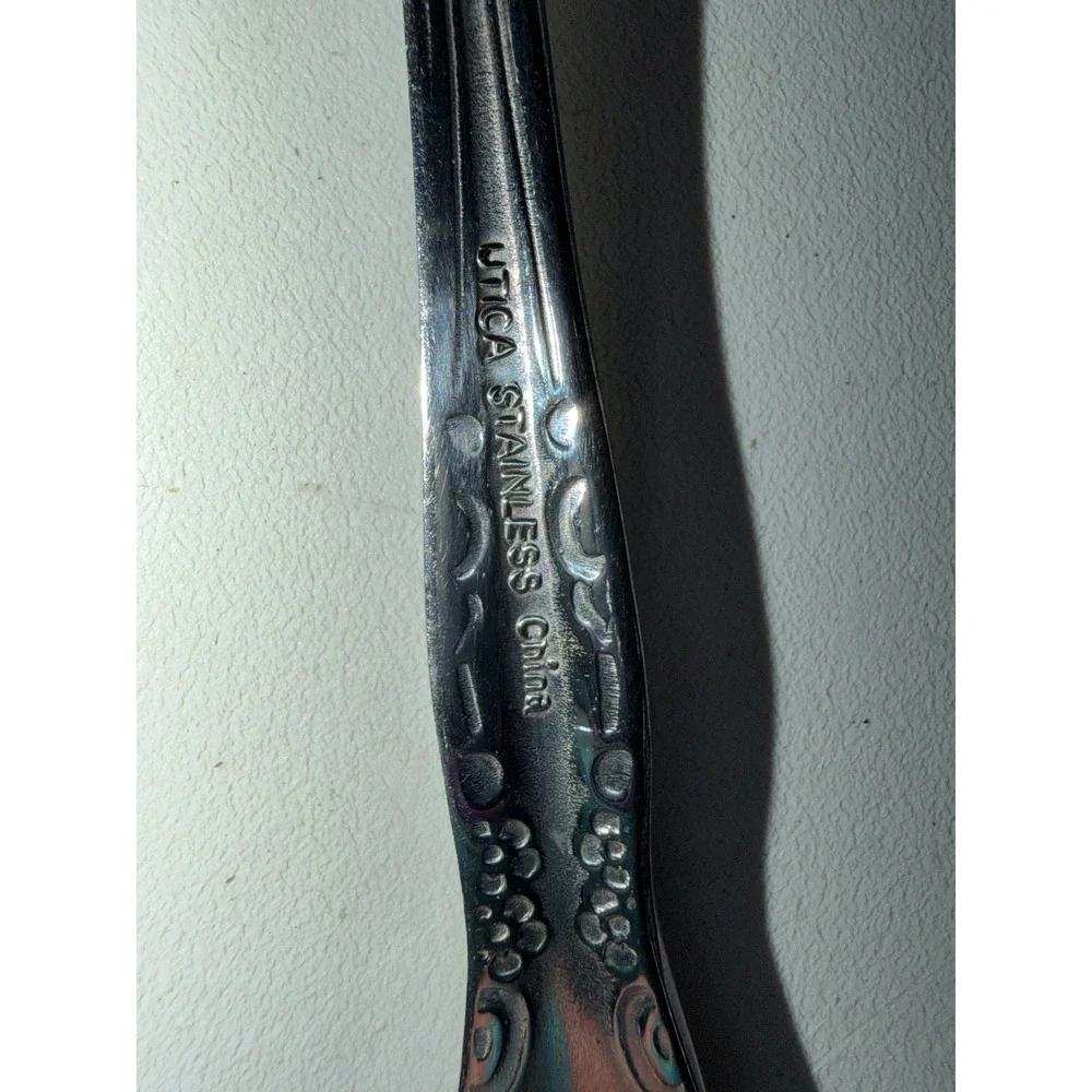 Utica Stainless China Teaspoons Set of 4 Floral Scroll Pattern Flatware Silver